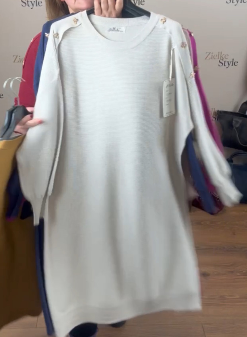 Sukienka/Tunika sweterkowa, złote pszczoły na ramieniu - (l/xl, xl/2xl) - 3353 - śmietankowa