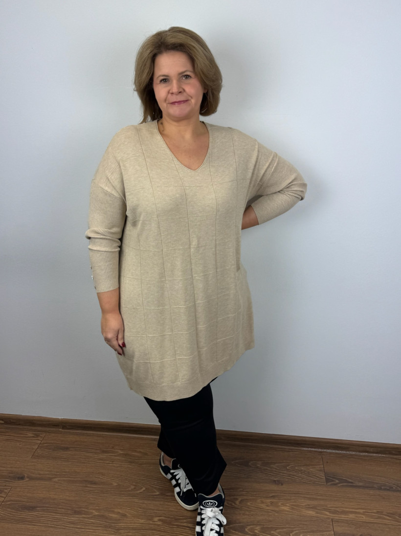 Sukienka/Tunika sweterkowa w serek, guziczki przy rękawie - (l/xl, 2/3xl) - 2770- beż