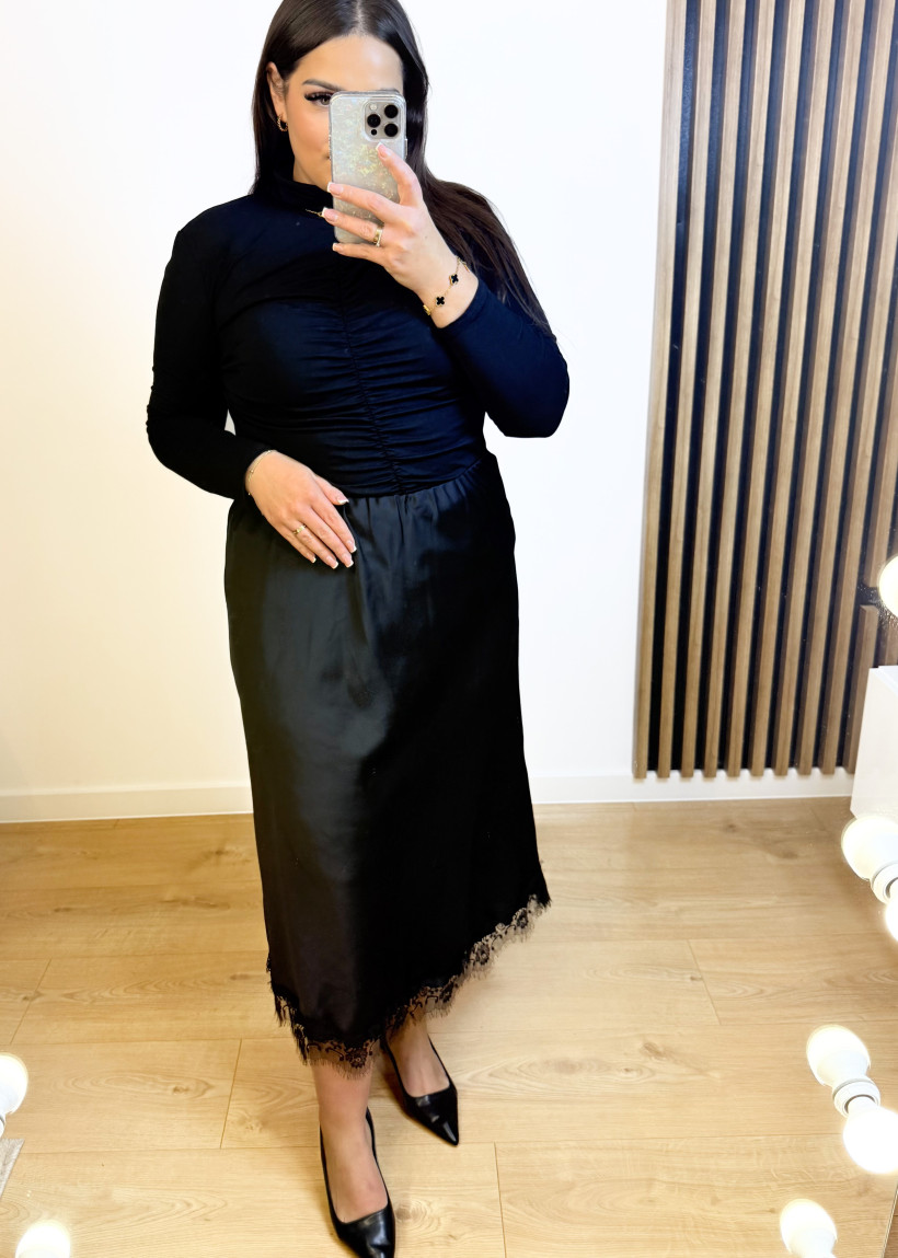 Spódnica satynowa czarna 