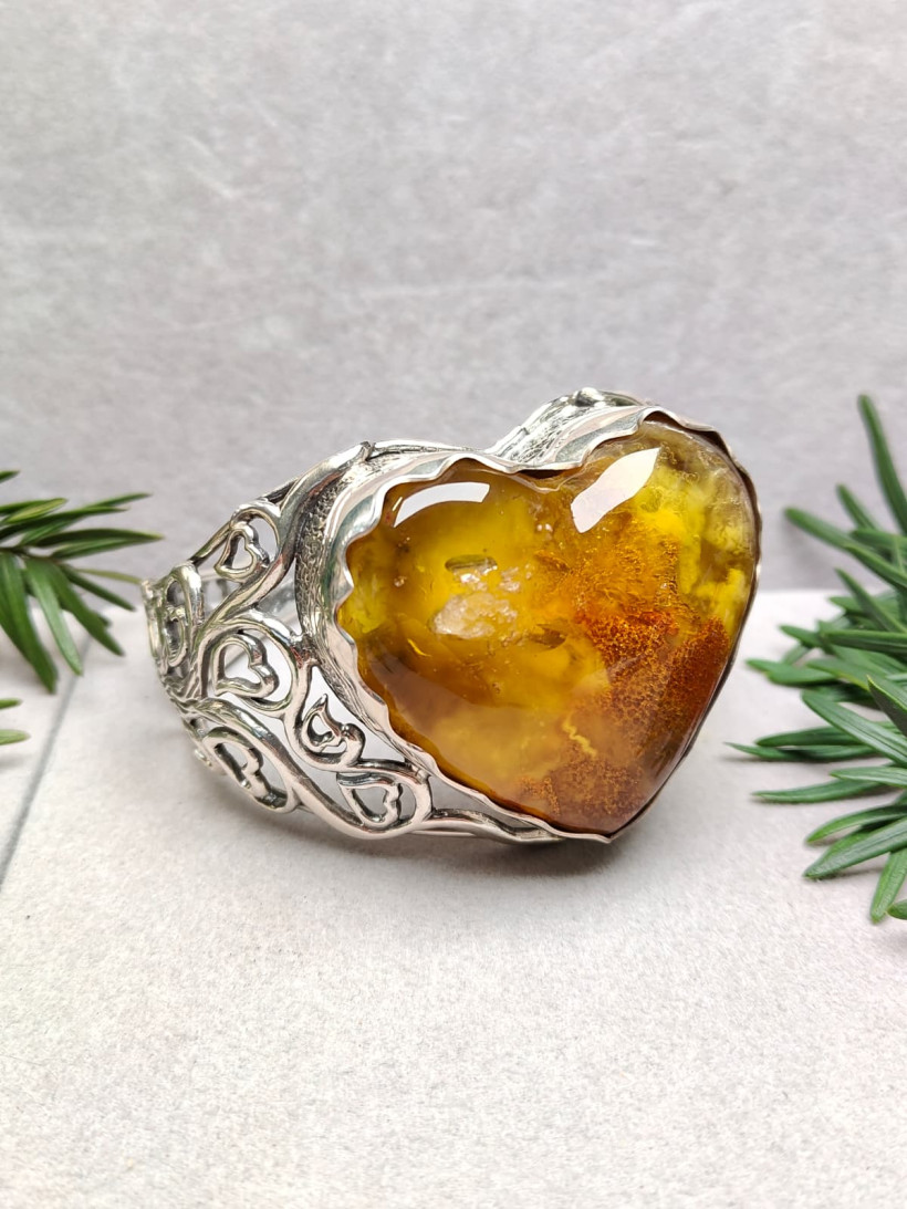 Bransoletka z bursztynem w kształcie serca, srebro 925, ręcznie robiona biżuteria artystyczna, unikatowy prezent, naturalny bursztyn bałtycki