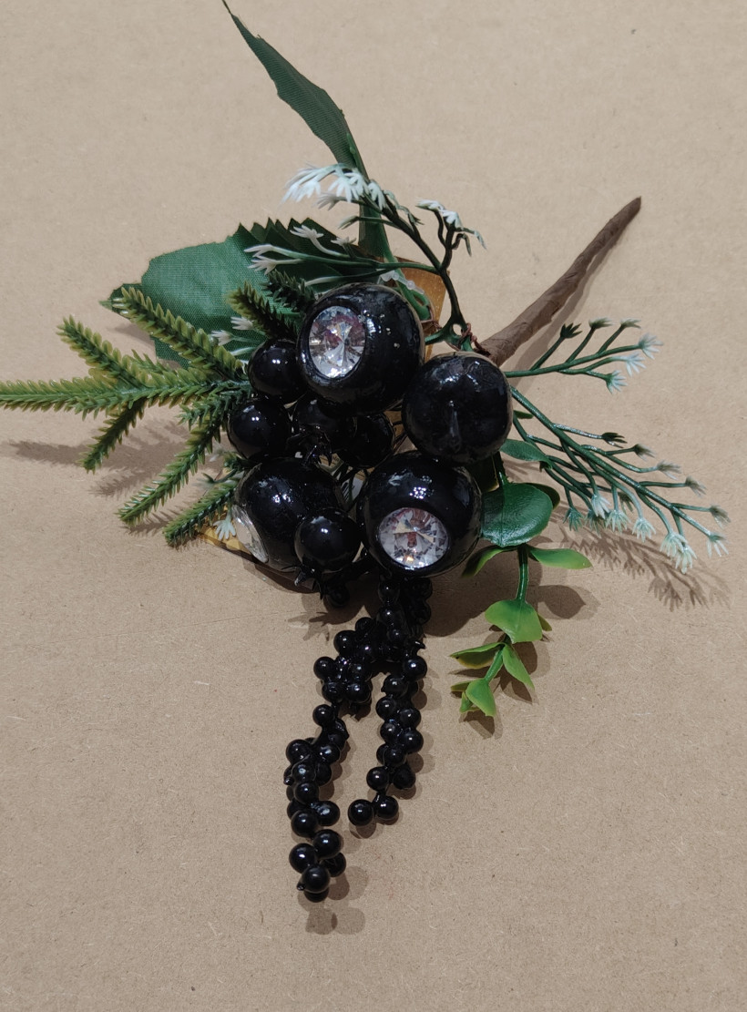 Czarne Piki cyrkonią