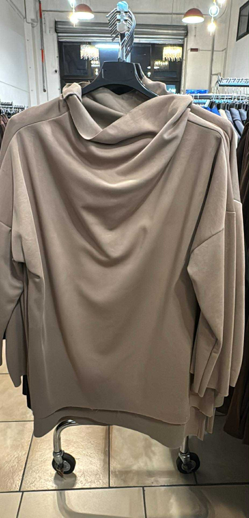 Italia nr.6 - Bluza jednokolorowa z wodą - 25264 - fango