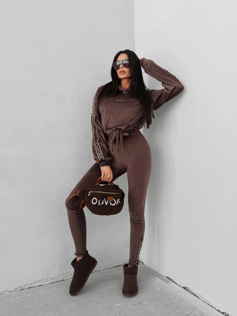 Welurowy komplet damski OLAVOGA VELVET AURA 2025 brąz