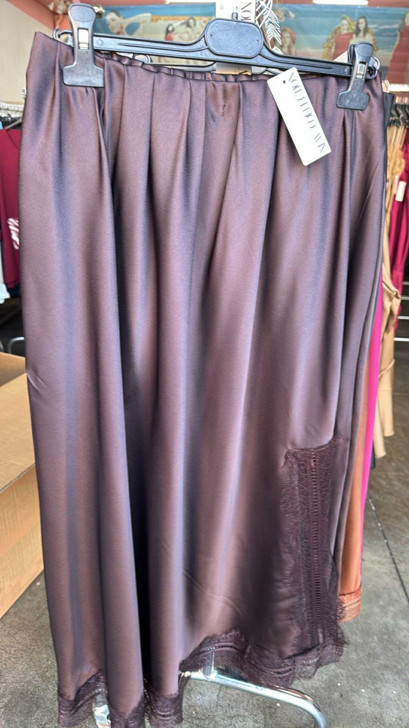 Italia nr.6 - Spódnica jednokolorowa, koronka - 27957 - gorzka czekolada 