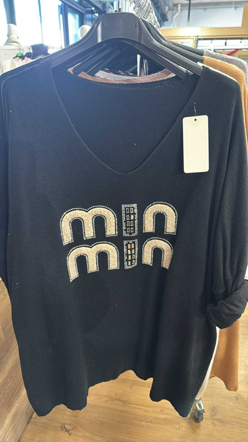 Italia nr 6 - Sweter jednokolorowy srebrna aplikacja min - M5237 - czarny