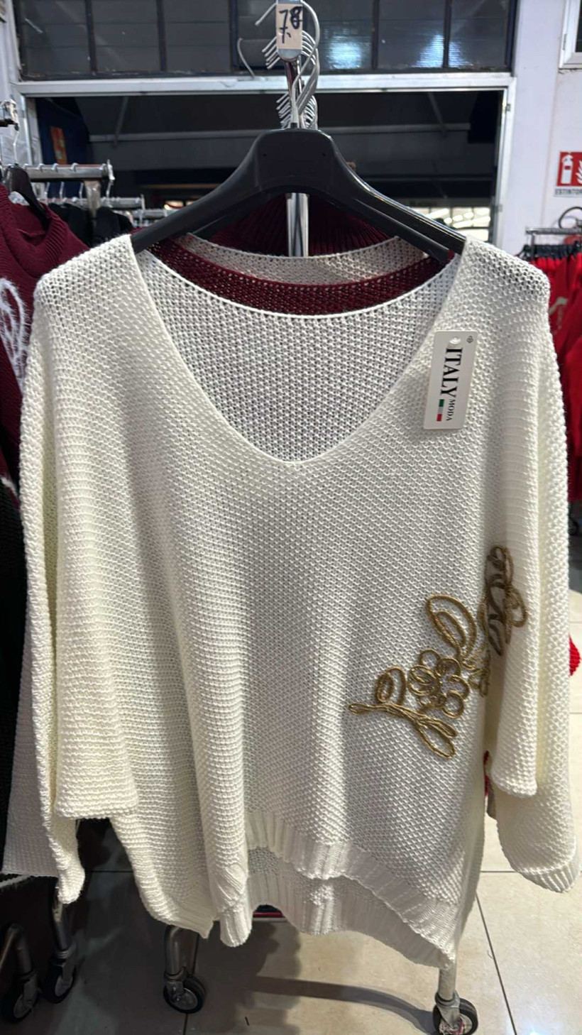 Italia nr 6 - Sweter jednokolorowy aplikacja złoty kwiat- A108 - śmietankowy