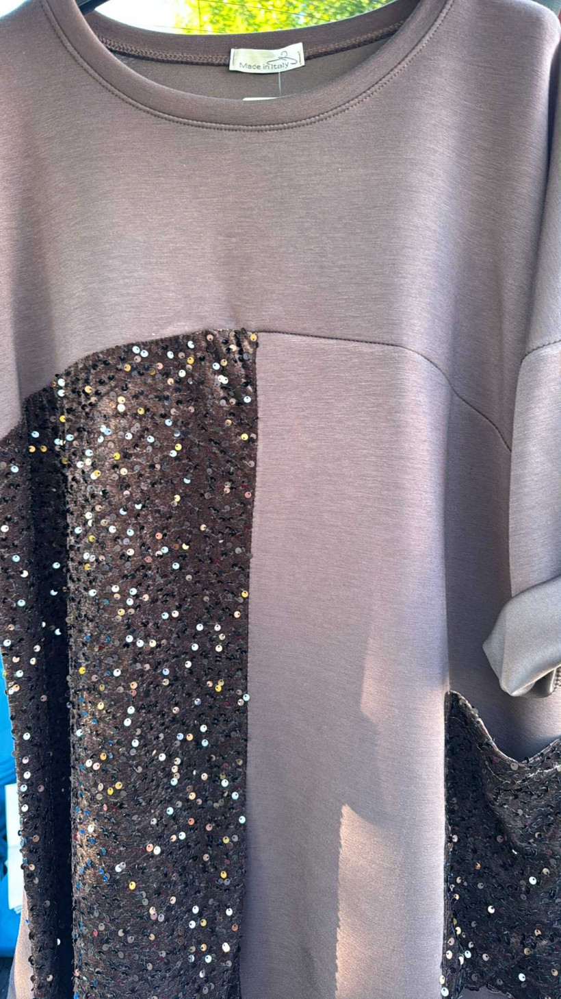 Italia nr 6 - Tunika/Sukienka jednokolorowa z cekinowymi dodatkami - 07527 - czekolada