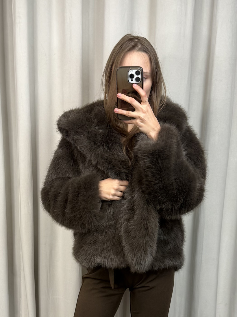 Futro dłuższe z kapturem 