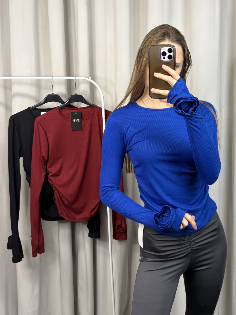 Bluzka z różą na rękawach 