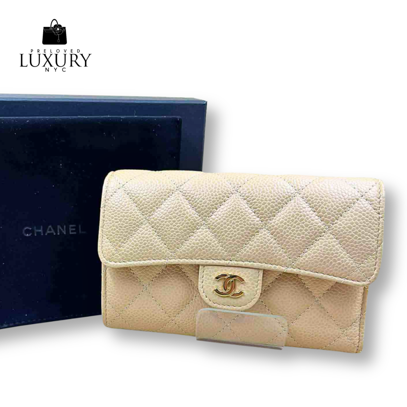 CHANEL Caviar Matelasse wallet