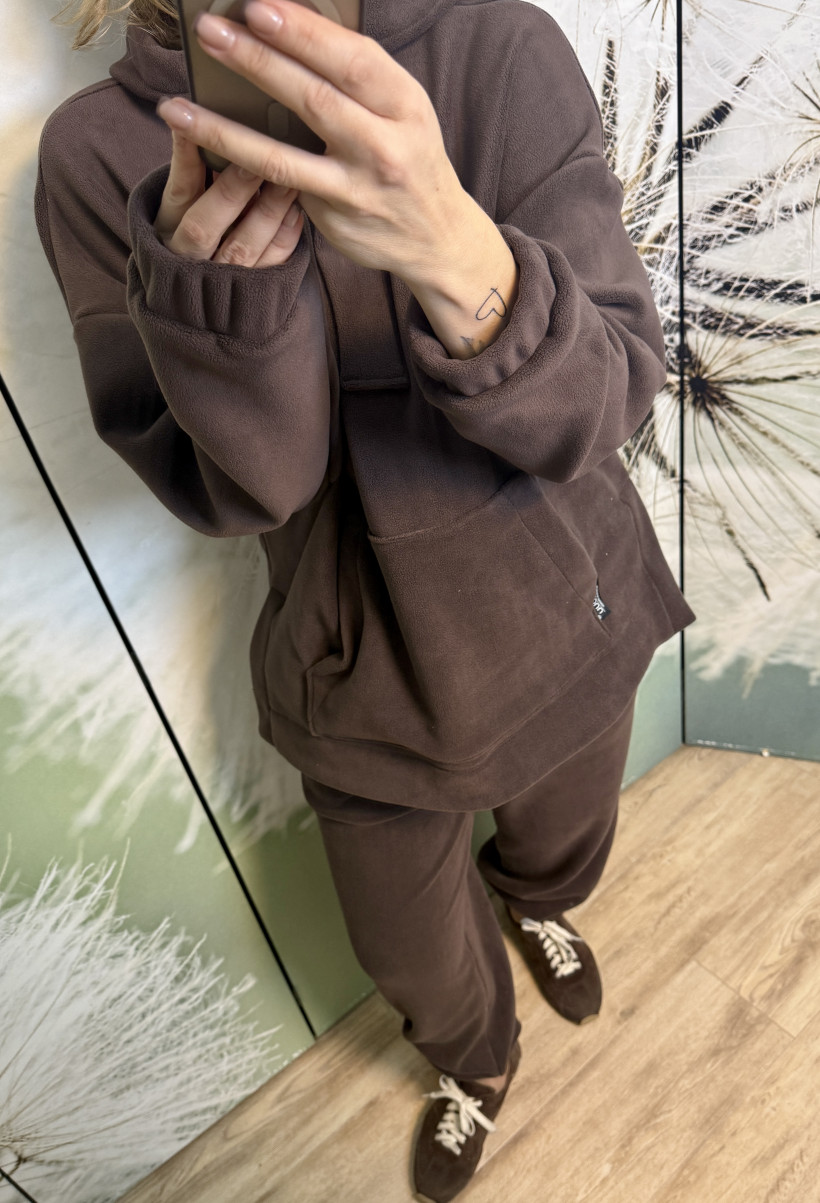 Dres z mikropolaru Minouu 