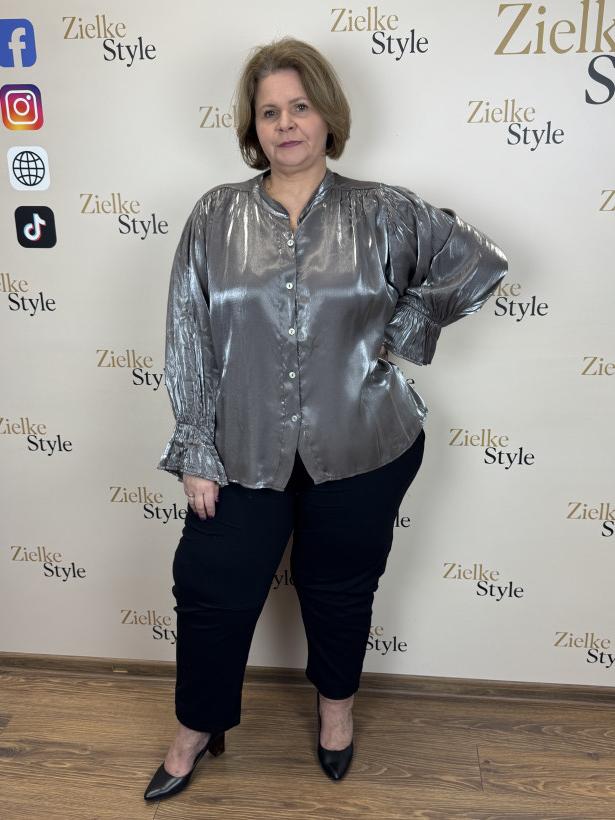 Italia nr 6 - Bluzka koszulowa na stójce z połyskiem, rękaw z falbaną - 2835 - czekolada