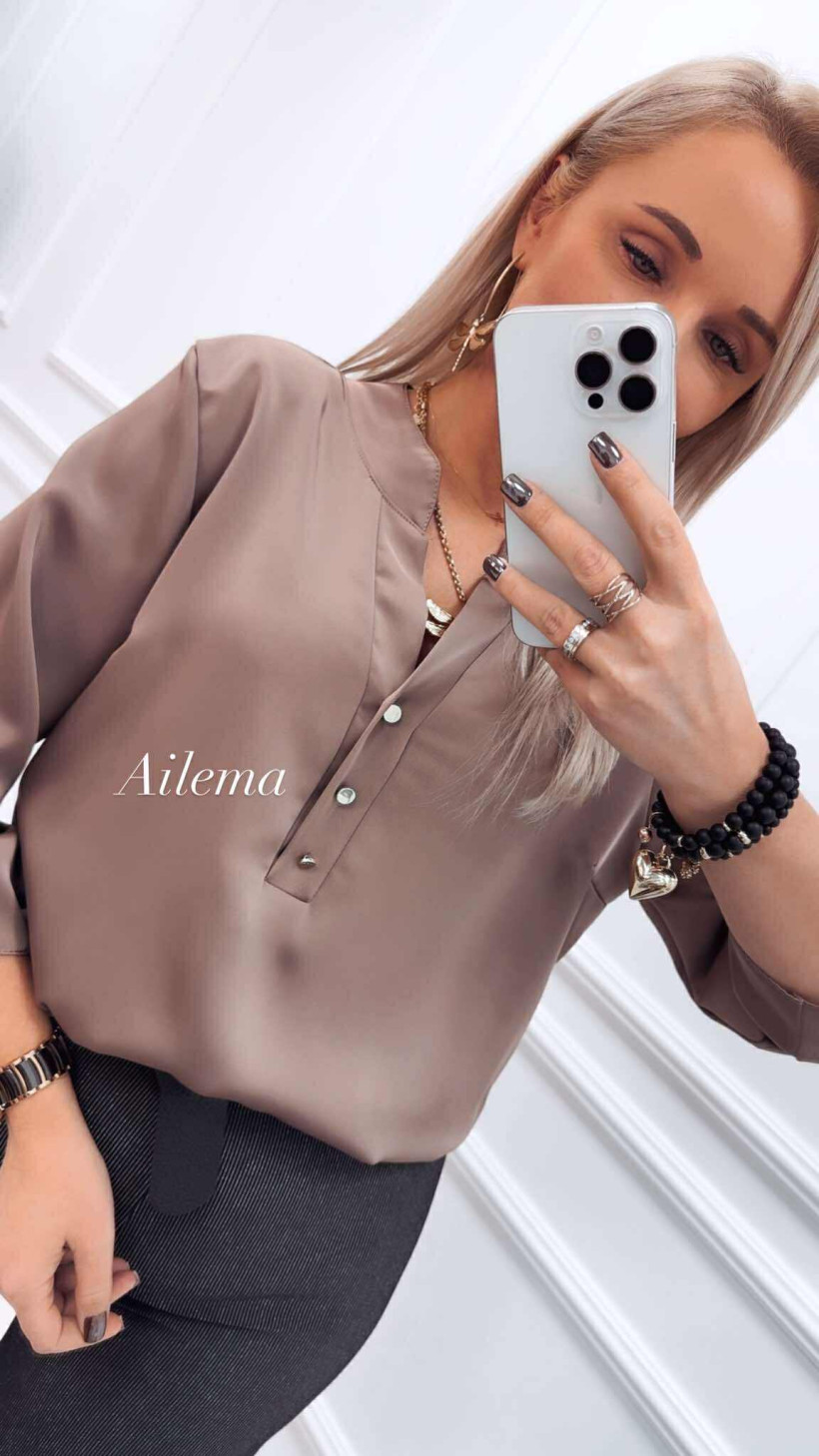 Koszula satynowa na stójce kk1344 ozdobne zapięcie na guziczki przy dekolcie 