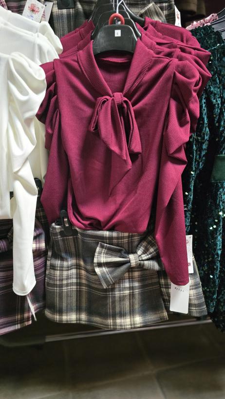 Bluzka prążek kokarda bordo