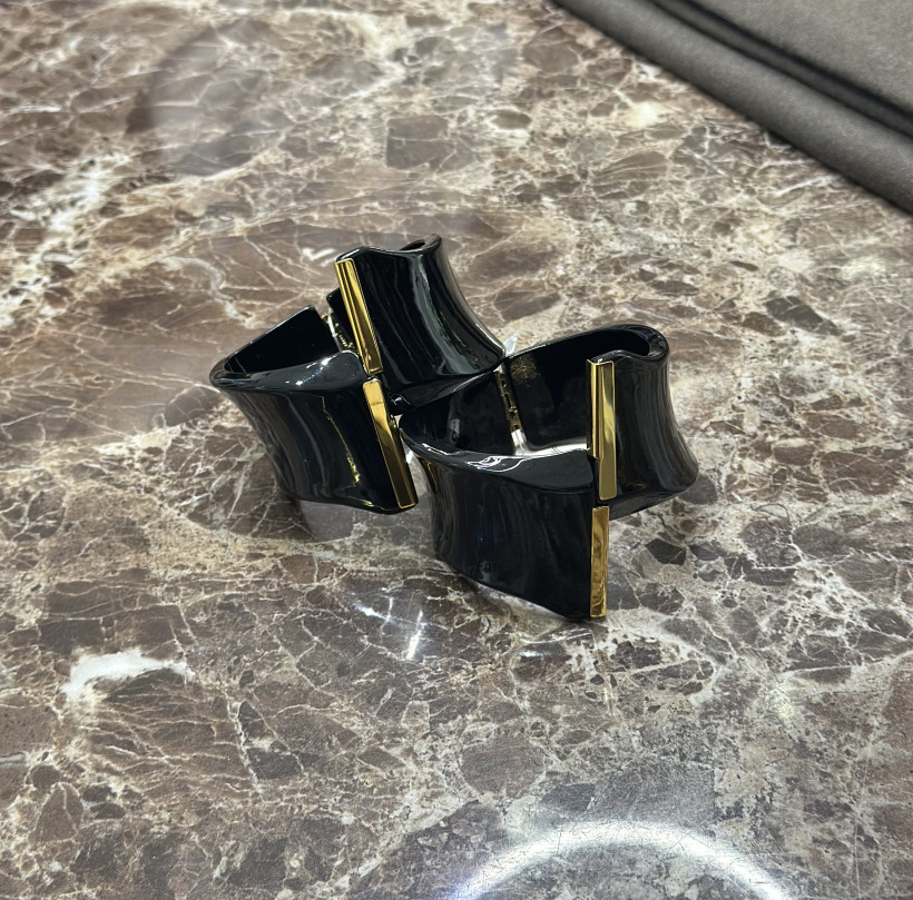 BRANSOLETKA CZARNA GOLD LINE