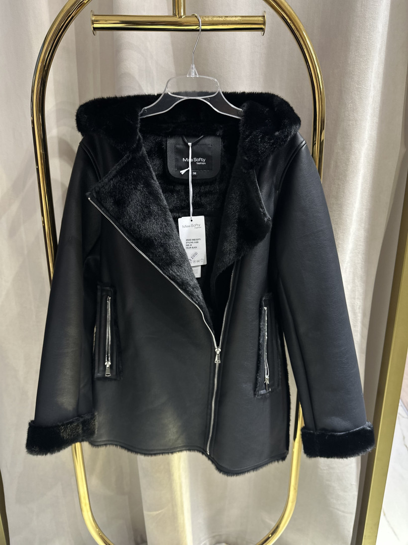 MISS KURTKA CZARNA KOŻUSZEK KAPTUR