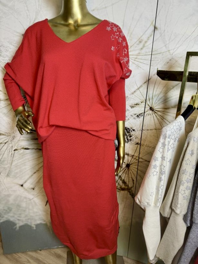 Sweterek premium z gwiazdkami Minouu