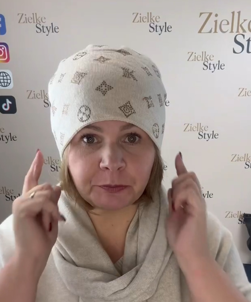 Czapka z nadrukiem luizki - 2325 - beż