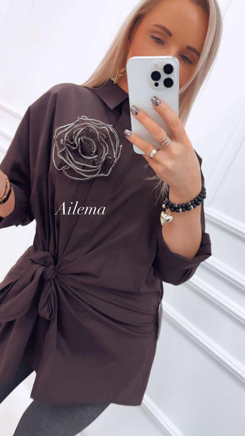 Koszula Manilla marszczona w talii kk1373 z ozdobnym kwiatem 3D