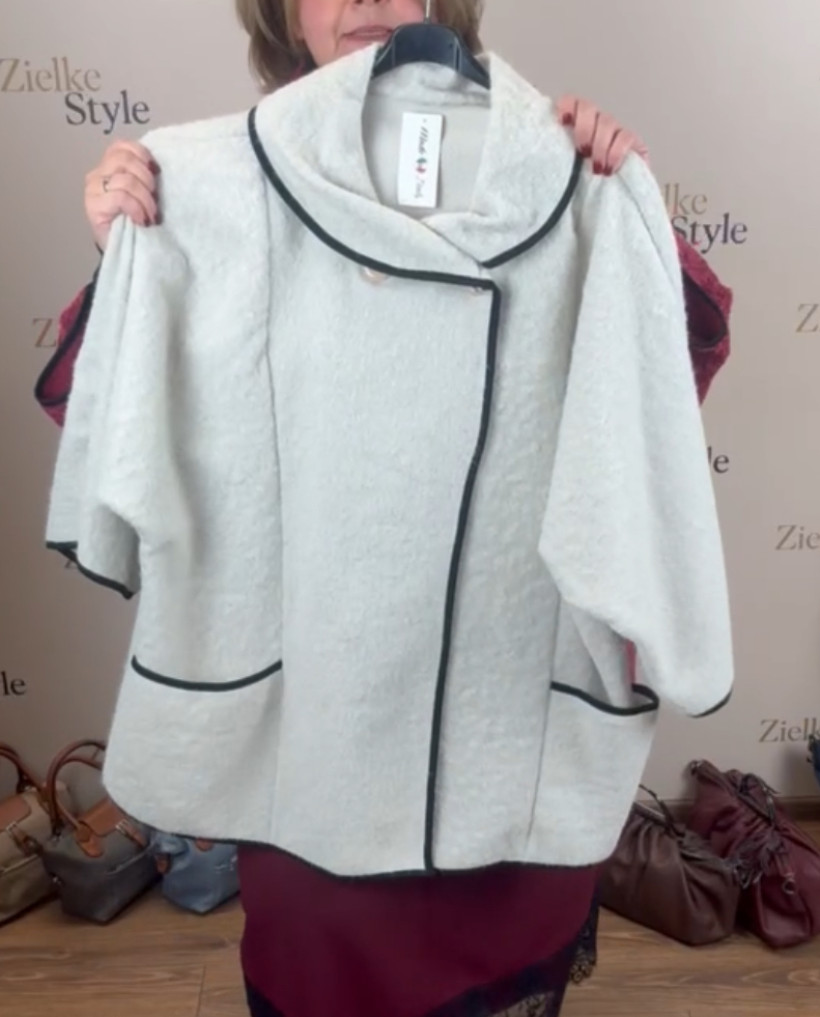 Italia nr 6 - Narzutka/Płaszczyk jednokolorowa z lamówką,  zapinana pod szyją z kołnierzykiem  - 812 - beż