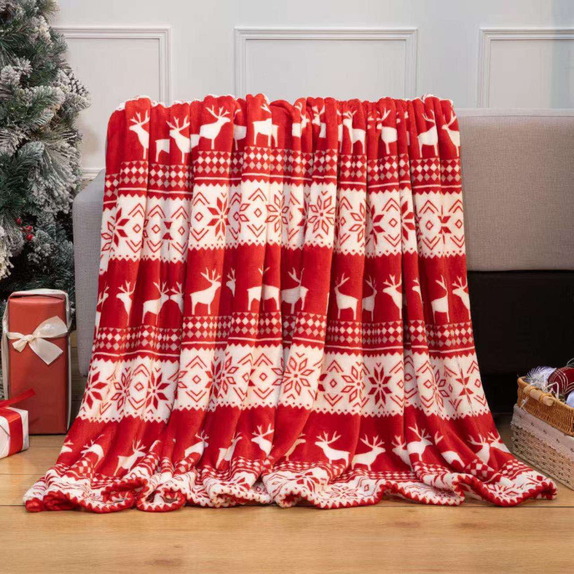 Koc narzutka z motywem świątecznym kk1411 biało- czerwony w reniferki