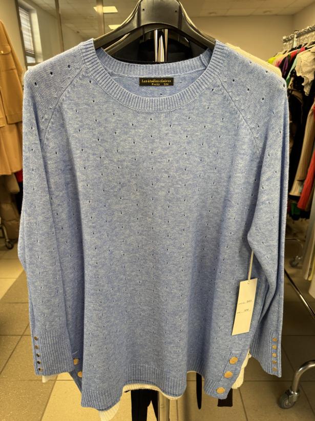 Sweterek jednokolorowy, złote guziki na bokach i rękawach - les - (s/m. l/xl) - 8491 - niebieski