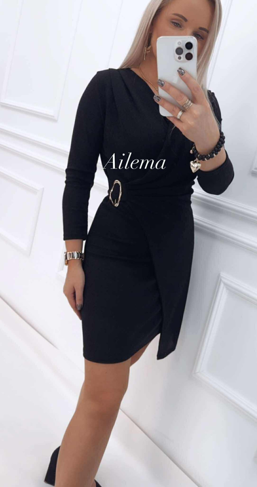 Sukienka błyszcząca kk1455 marszczony kopertowy dekolt, złota broszka