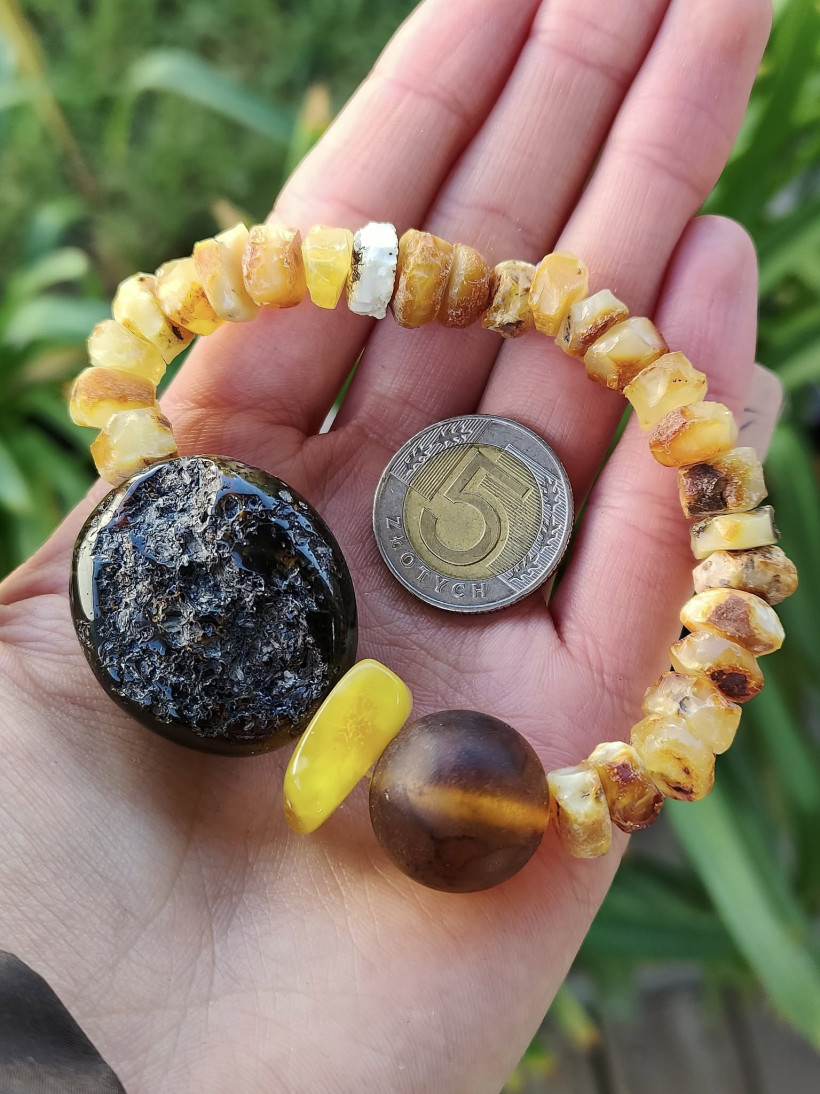 Ręcznie robiona bransoletka z naturalnego bursztynu bałtyckiego
