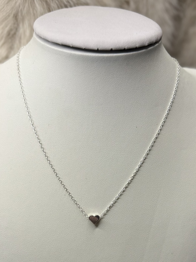 Naszyjnik srebrny mini serduszko