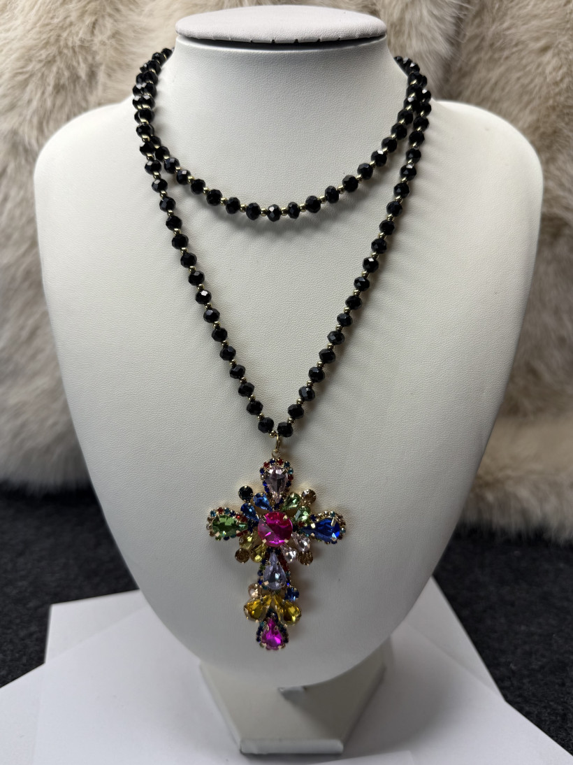 Naszyjnik piękny duży krzyż z kamieniami