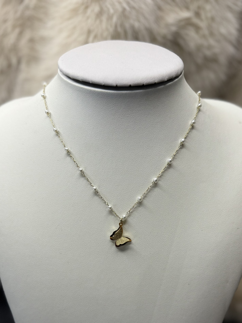 Naszyjnik motylek na perełkach stal nierdzewna 