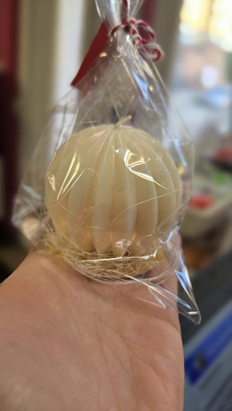 Świeca sojowa świeczka bombka 