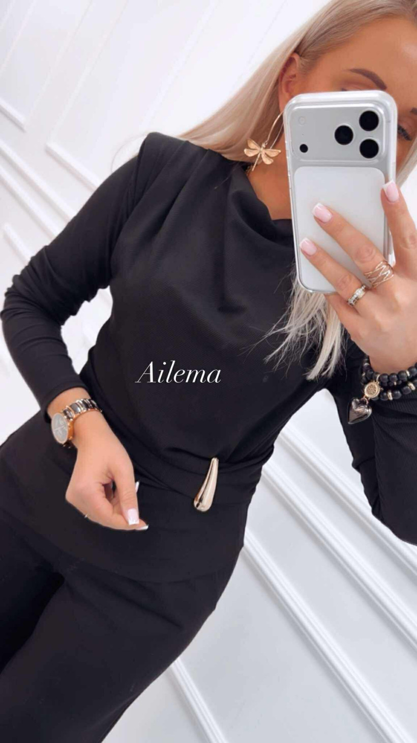 Bluzka z poduszkami na ramionach kk1519 zwężenie w talii ze złotą blaszką