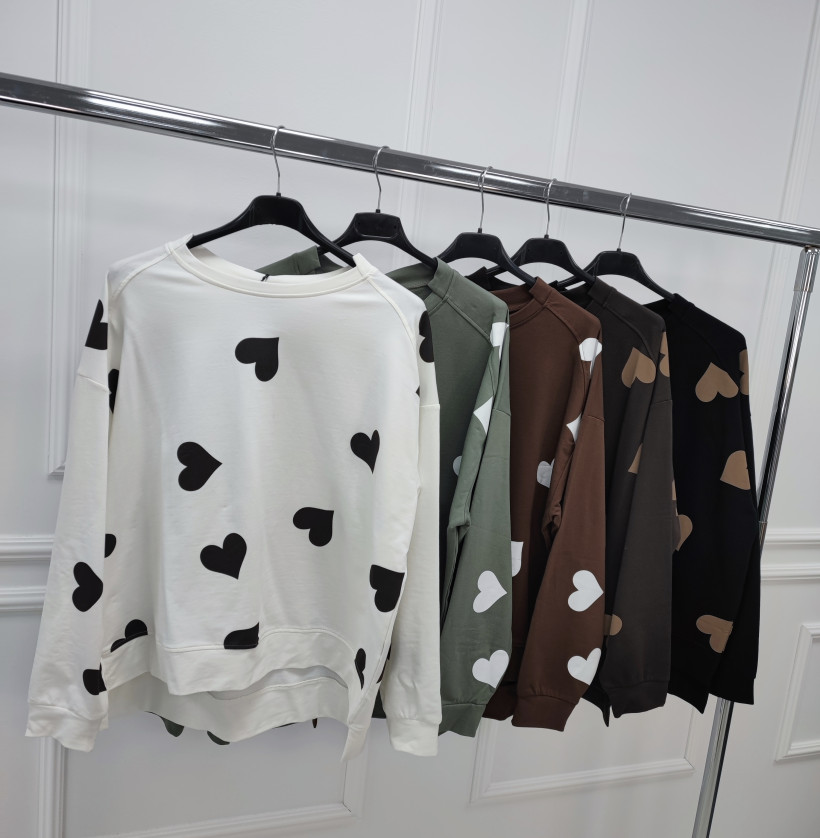 Bluza Megi w serduszka B2492 okrągły dekolt 