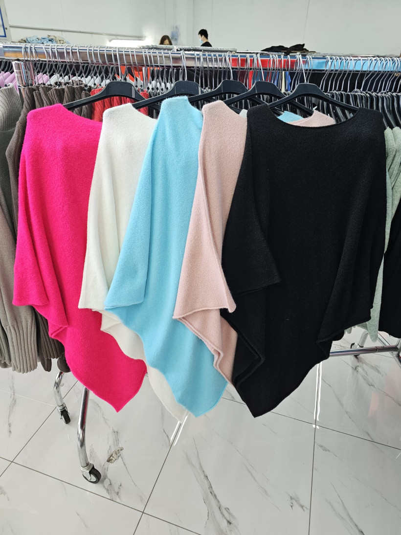 Sweter, poncho Memu asymetryczny