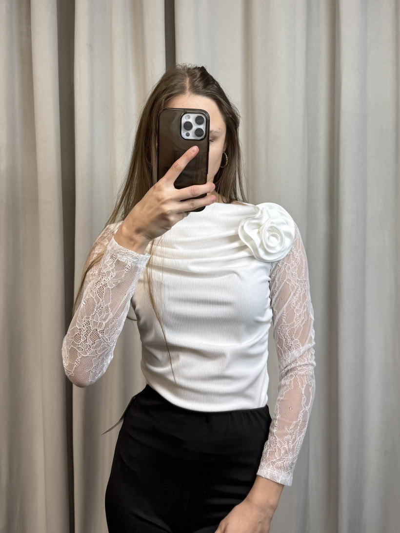 Bluzka koronka rękaw + róża 