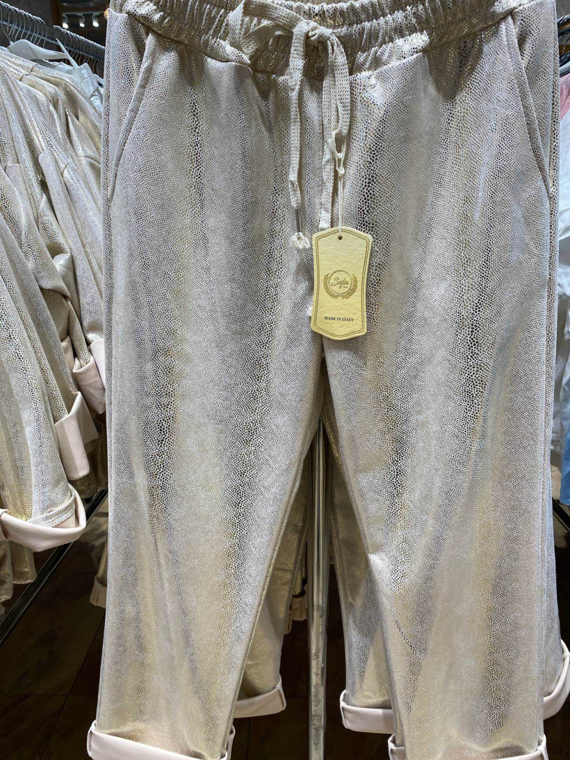 1 ARTICLE ACHETE, LE 2E A -50% Pantalon gold tu 38/42