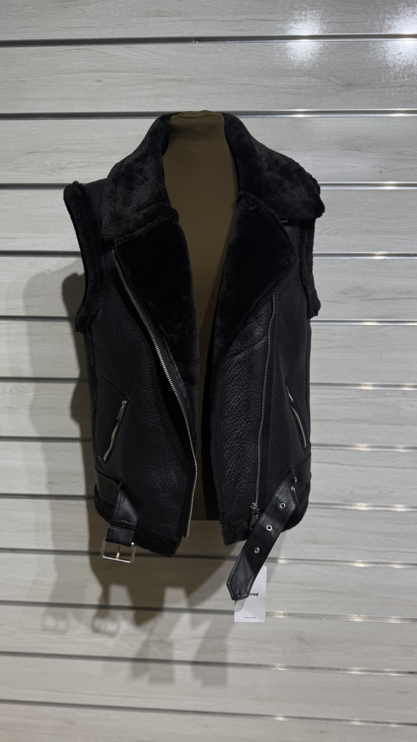 COLETE COM PELO POR DENTRO