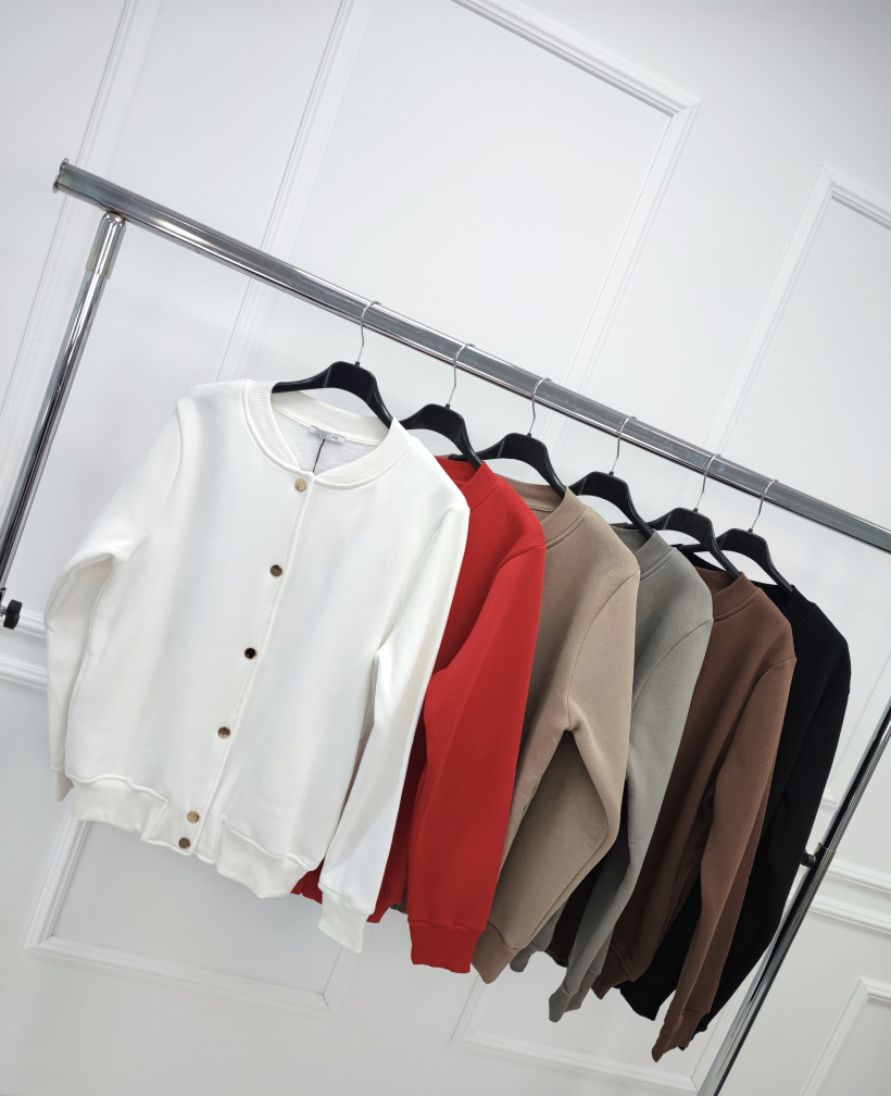 Bomberka MEGI H1024 zapinana na złote guziki