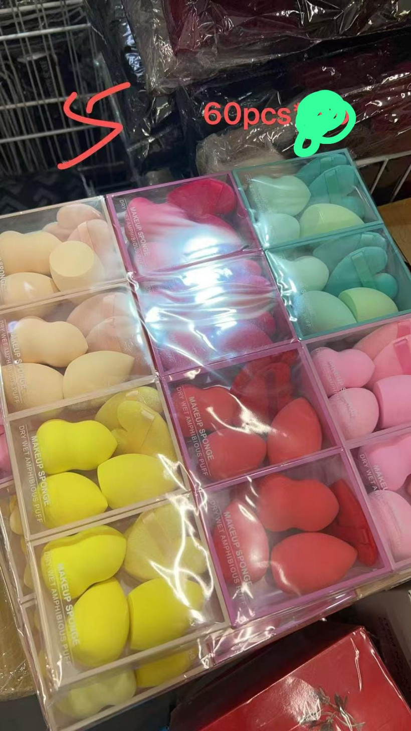 Zestaw gąbeczek z puszkiem