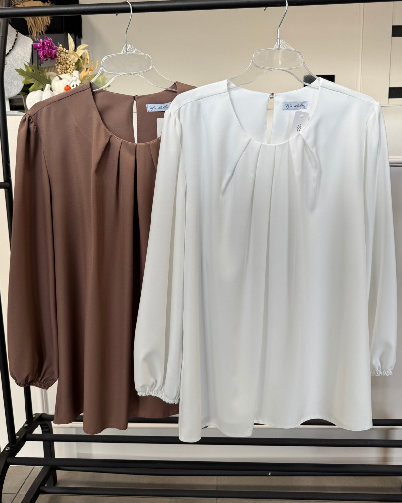 Bluzka z zakładkami biała