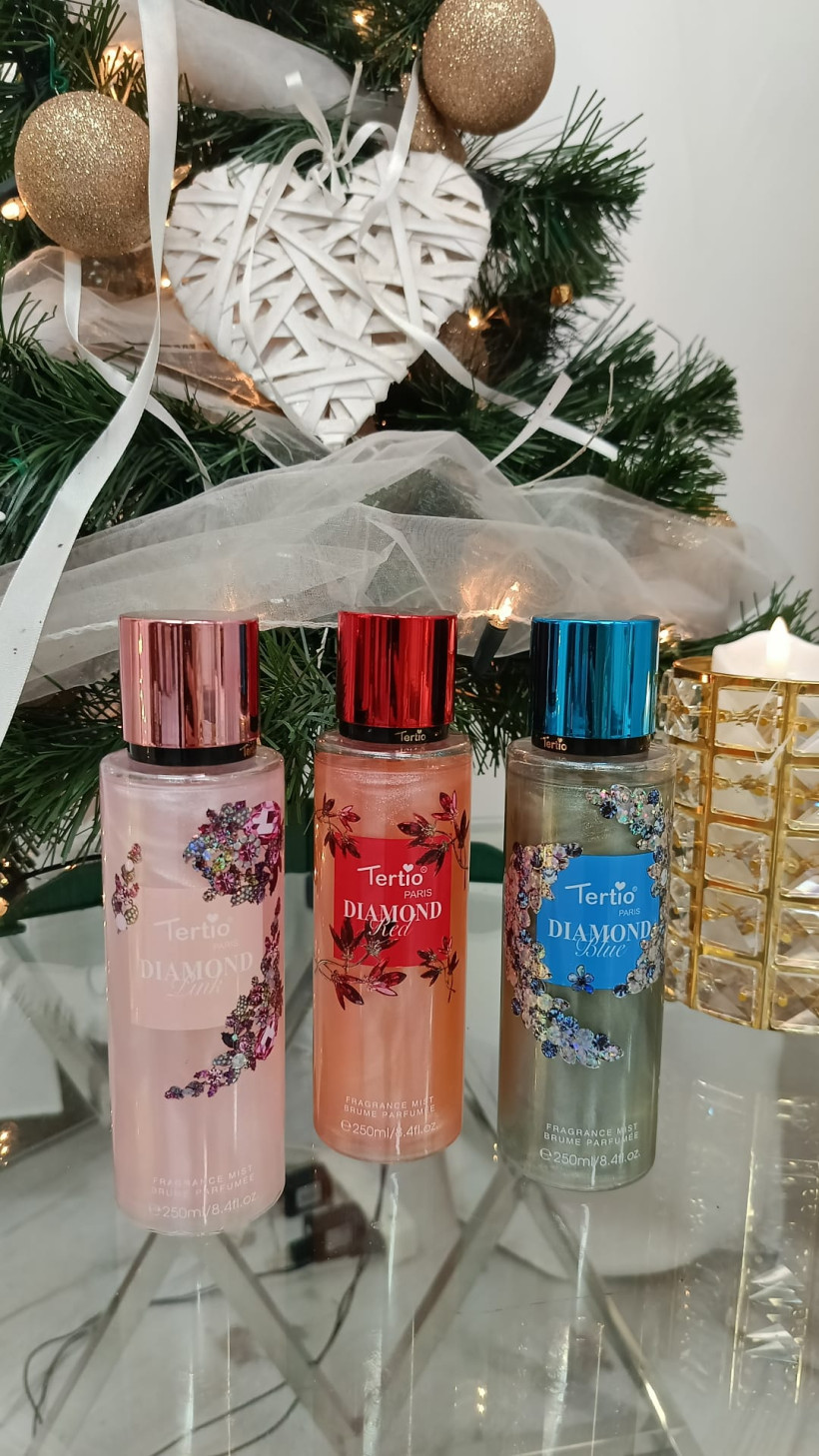 Rozświetlacz  perfumowany w spray 250ml 