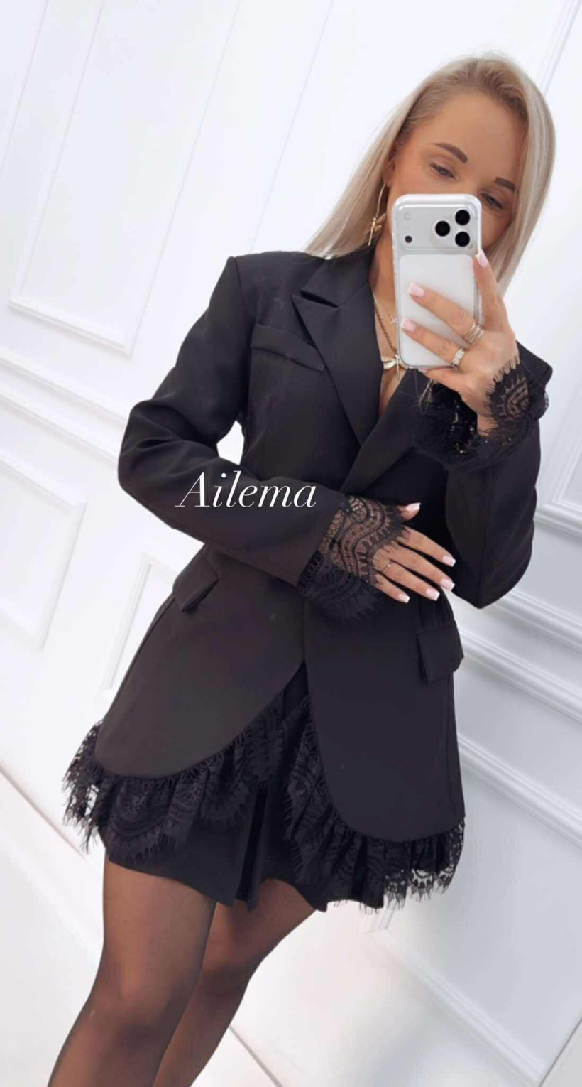 Marynarka kk1559 czarna, zakończona ozdobną koronką