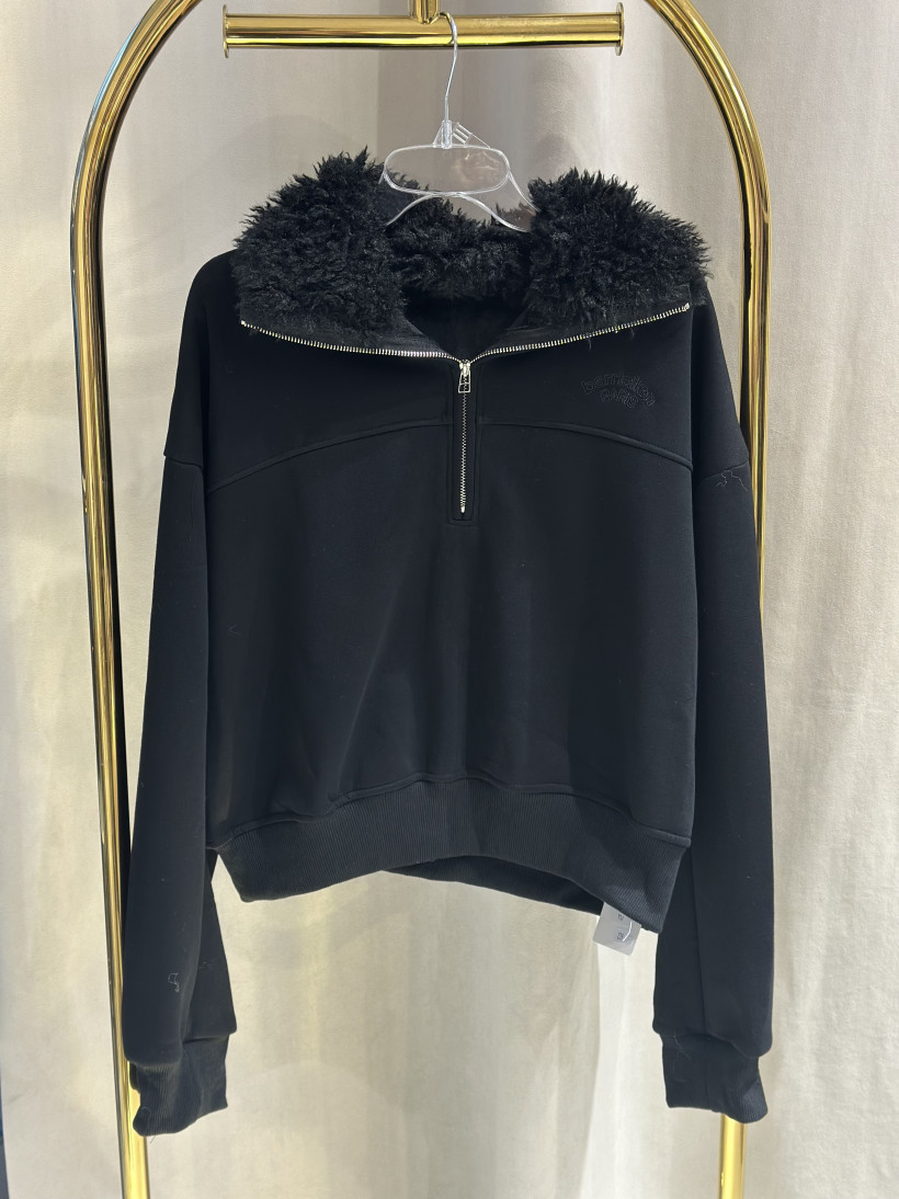 CH BLUZA CZARNA BARANEK