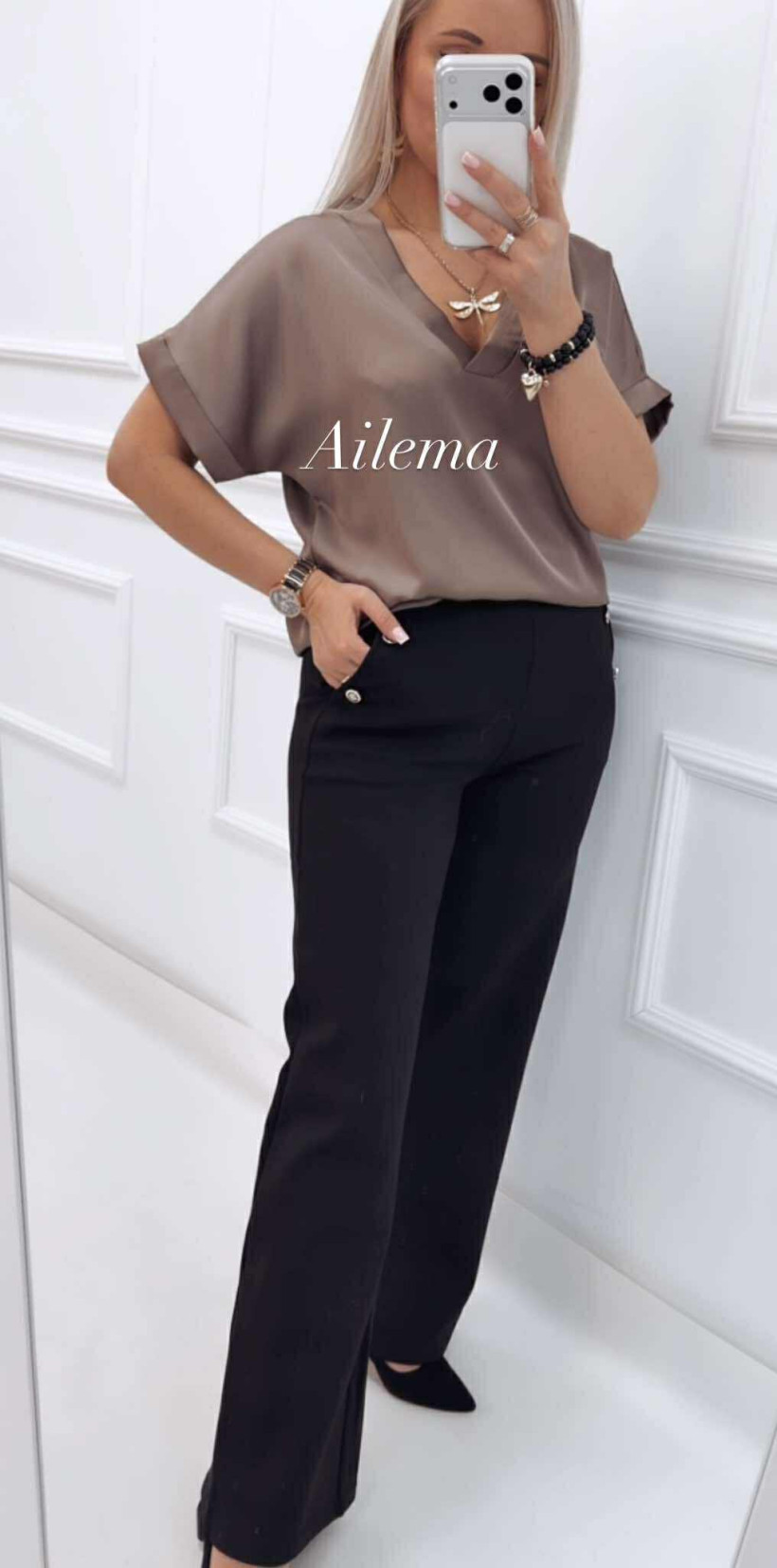 Spodnie Miego 11012 prosta nogawka, złote guziki przy kieszeniach 