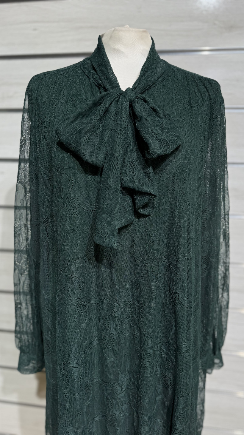 VESTIDO RENDADO LAÇO NA GOLA