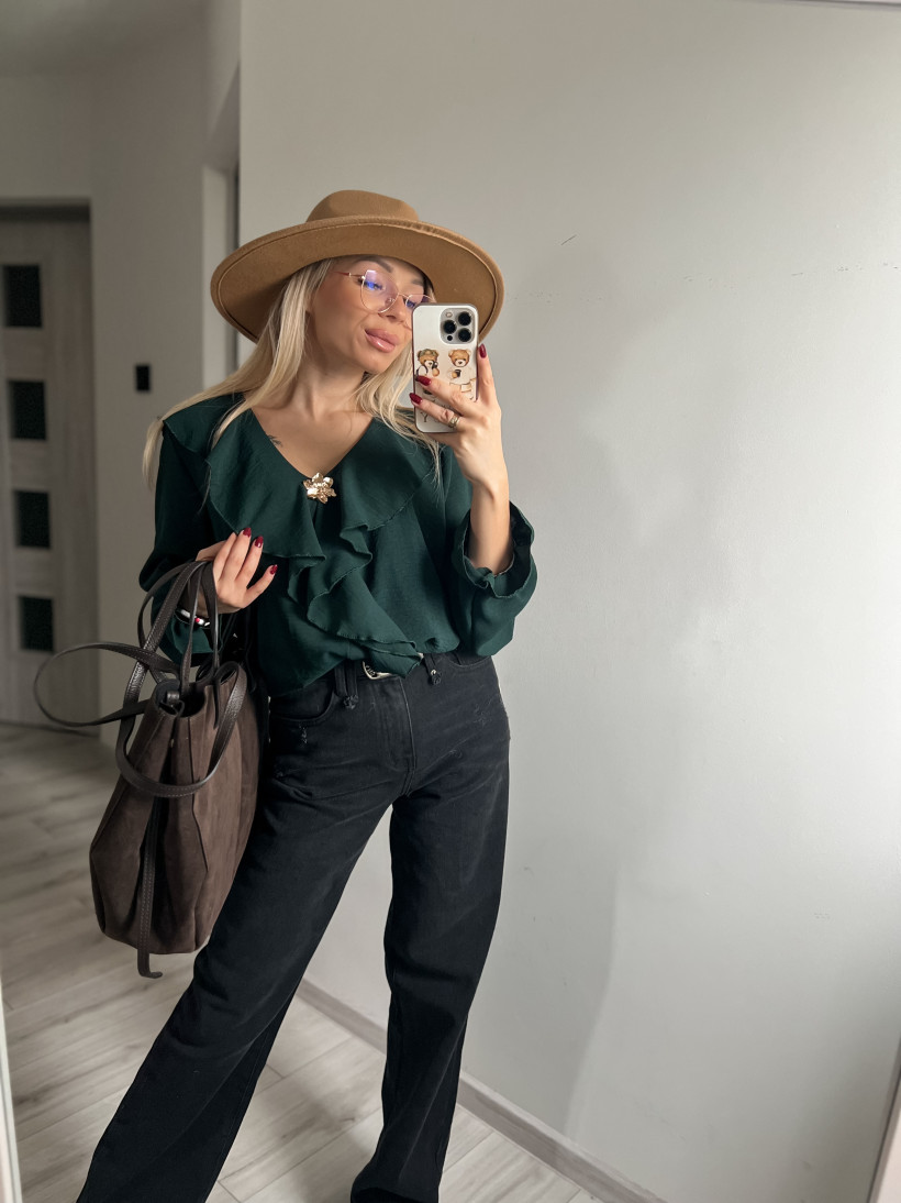 BLUZKA FALBANKA Z BROSZKĄ