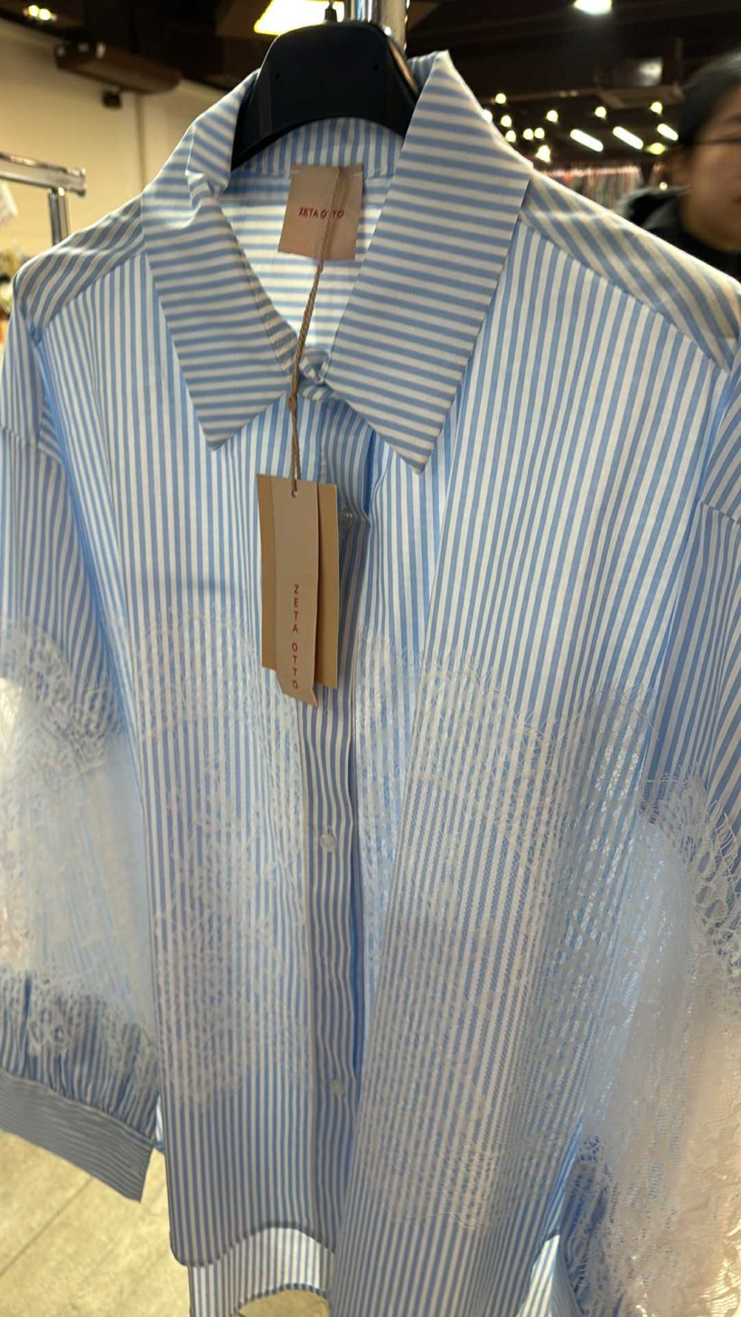 Italia nr 7 - Koszula w paski z dodatkiem koronki - 15750 - niebieska 