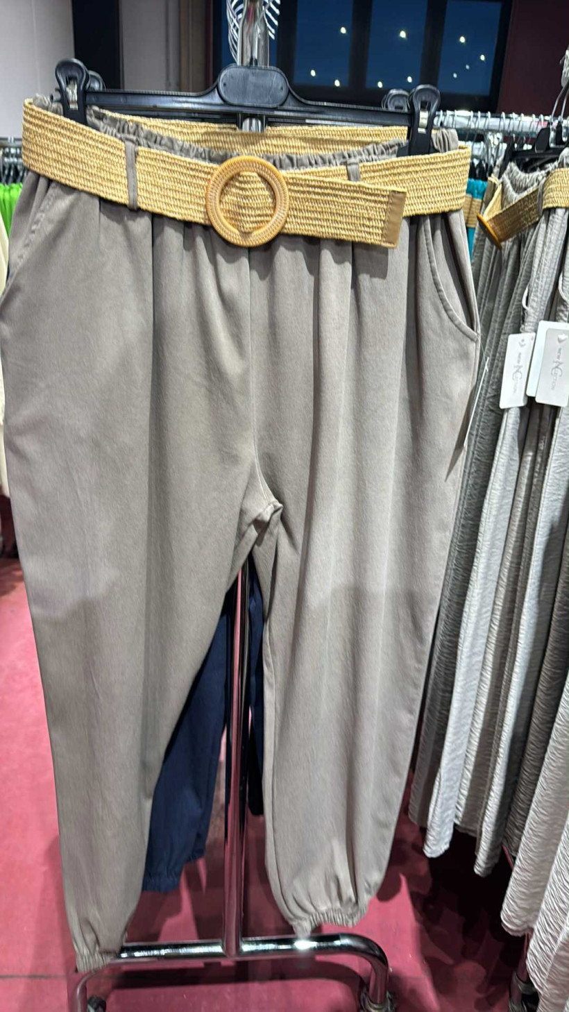 Italia nr 7 - Spodnie jednokolorowe z parcianym paskiem - 661491 - fango