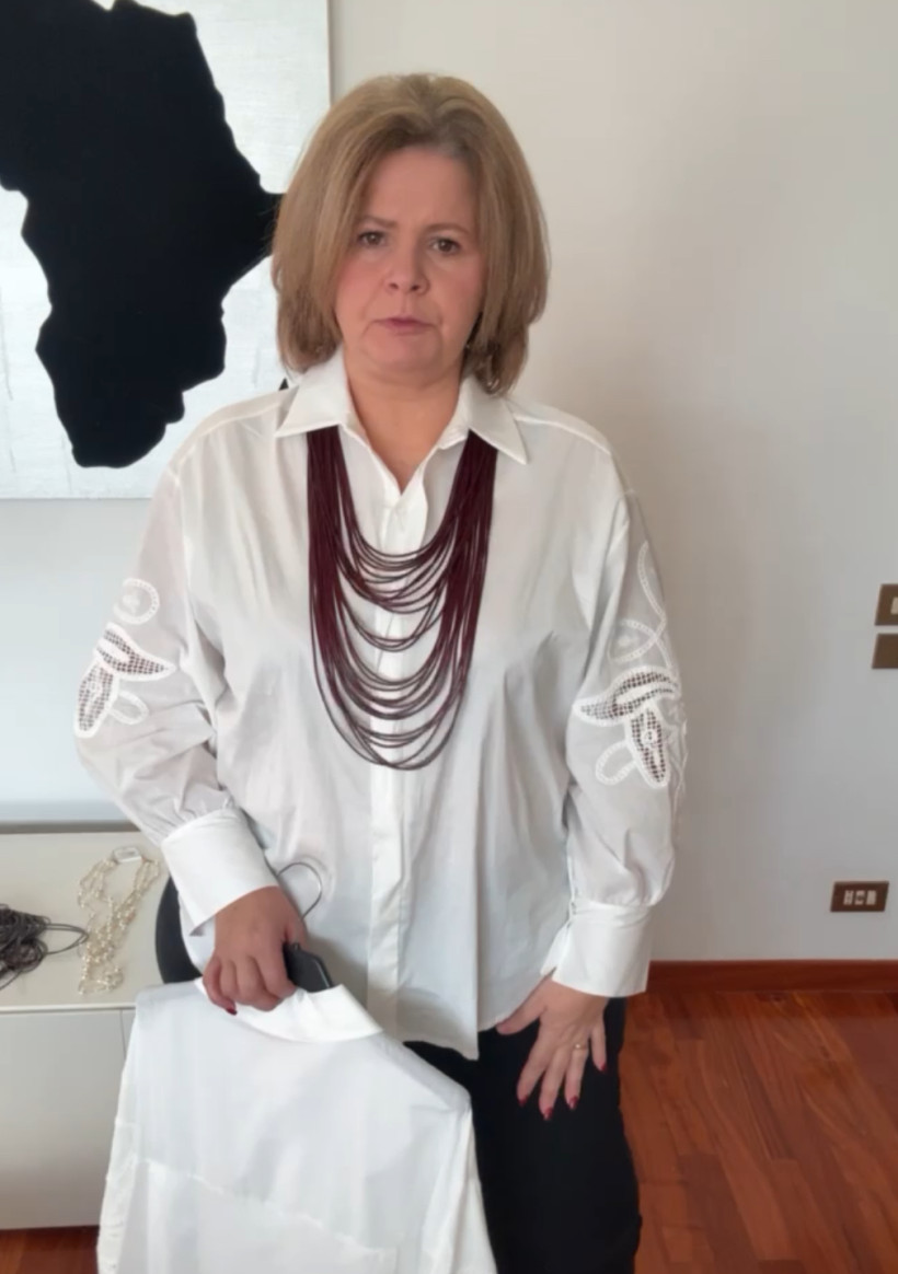 Italia nr 7 -  Koszula biała - wyszywany rękaw Wł.150